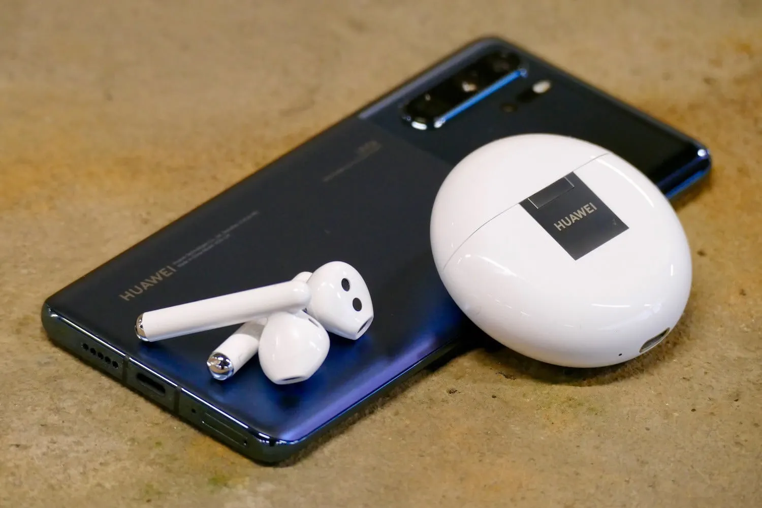 Huawei FreeBuds 3 едут в Россию. Как купить их в два раза дешевле?
