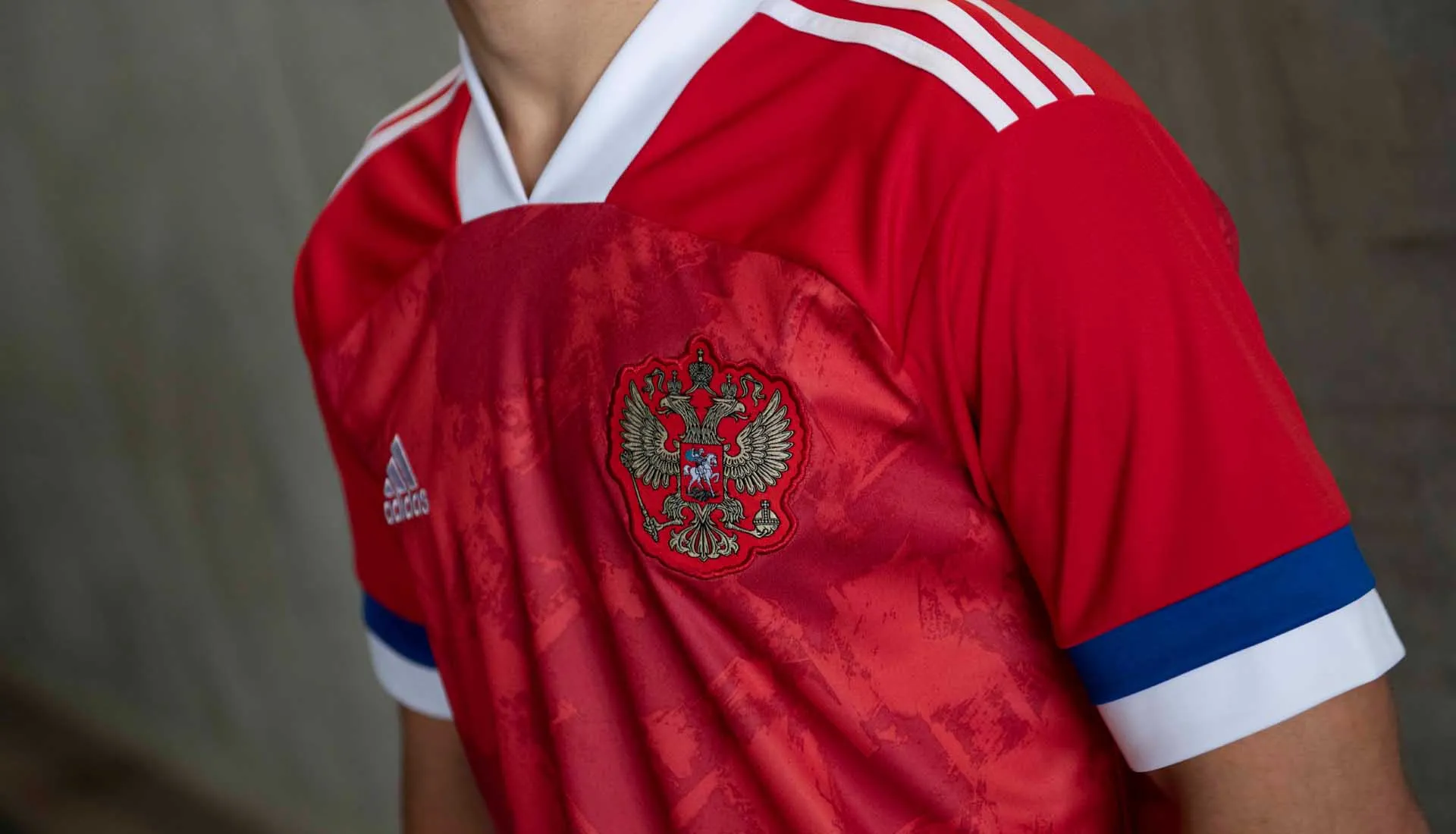 adidas переделает форму для сборной России по футболу. Там не будет перевёрнутого флага