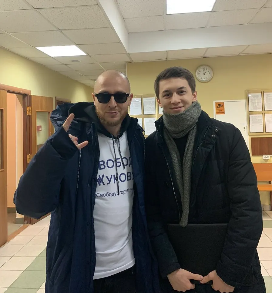 Оксимирон еще раз пришел в суд, чтобы поддержать Егора Жукова. Егор сказал последнее слово