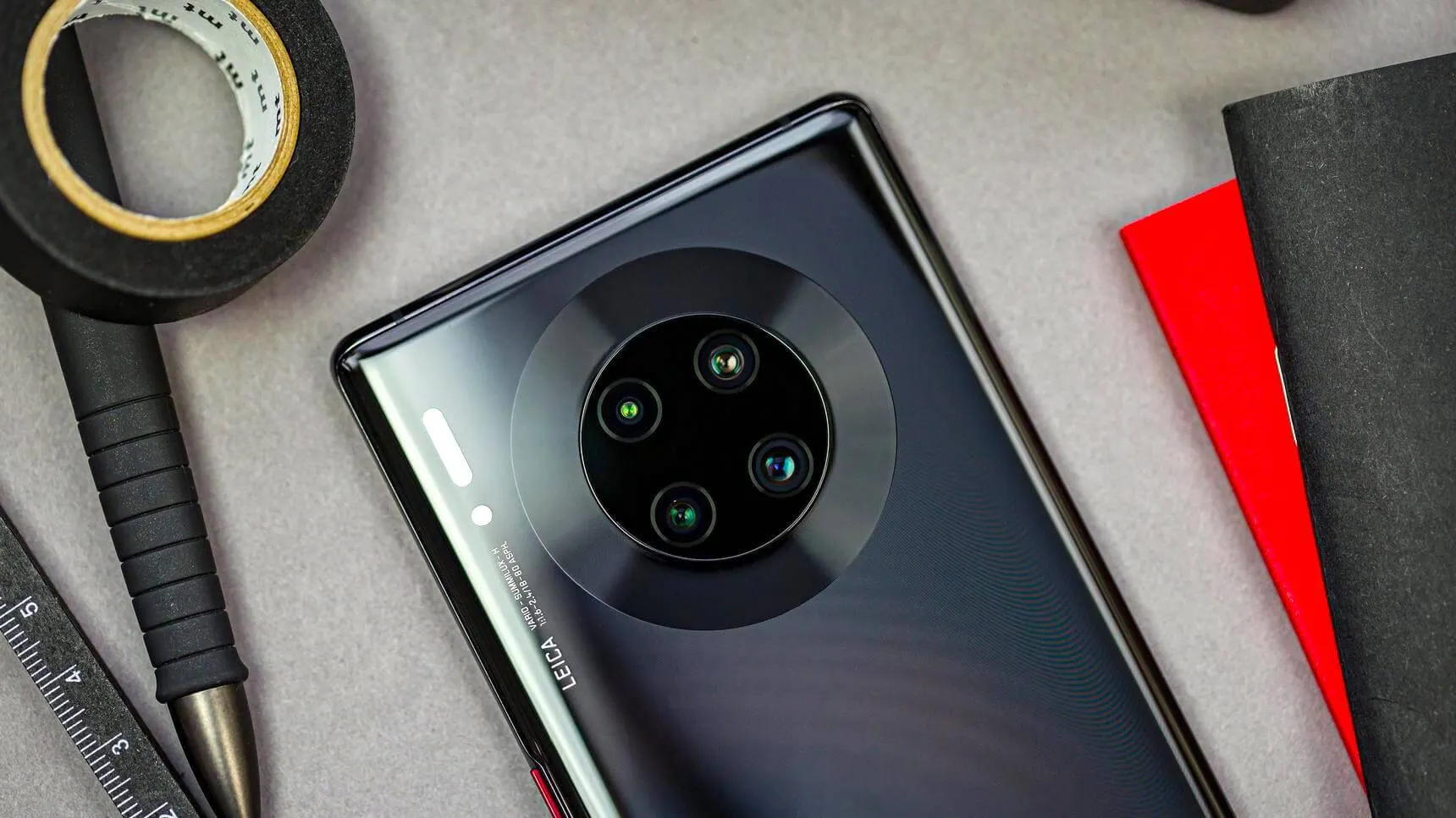 Топ-версия Huawei Mate 30 Pro порвала рейтинг DxOMark. Это самый дефицитный камерофон в России
