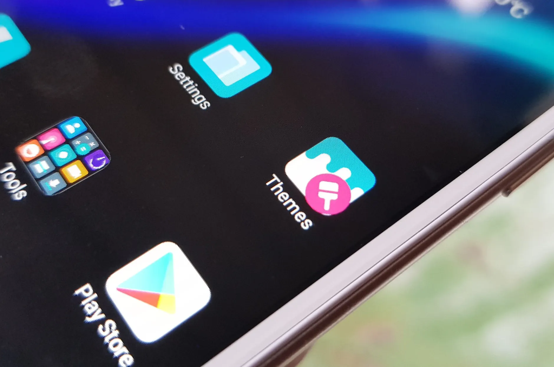 Самые уродливые темы для Xiaomi. Глазам становится больно