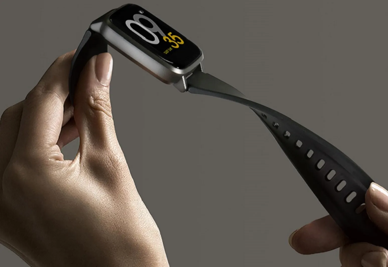 Смарт-часы Xiaomi уже можно взять по цене Mi Band. Что они умеют?