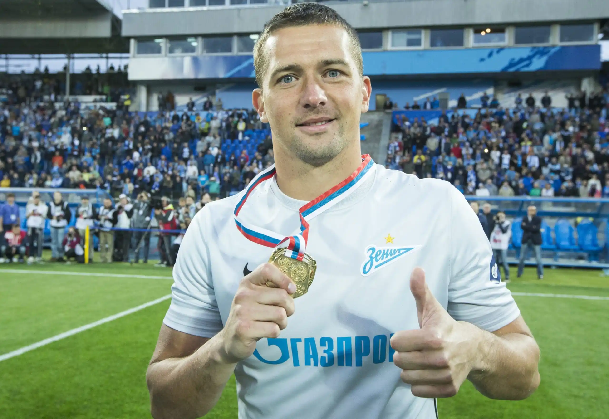 Михаил Кержаков должен вытащить «Зенит» в плей-офф Лиги чемпионов. Сегодня – решающий матч с «Бенфикой»