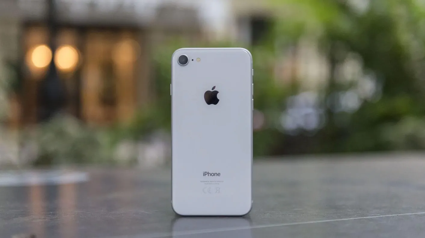 У iPhone SE 2 будут ультратонкие экранные рамки. Самый приятный инсайд о новом девайсе