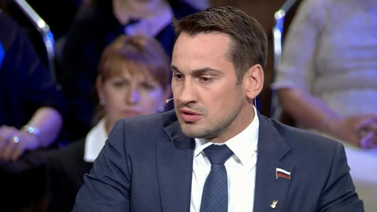 «Львы не охотятся на мышей». Экс-депутат Дмитрий Носов ответил на вызов Гуфа подраться