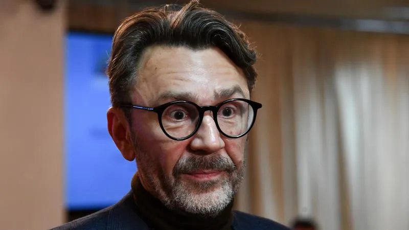 Сергей Шнуров вступил в Партию роста. Следующий – Дудь?