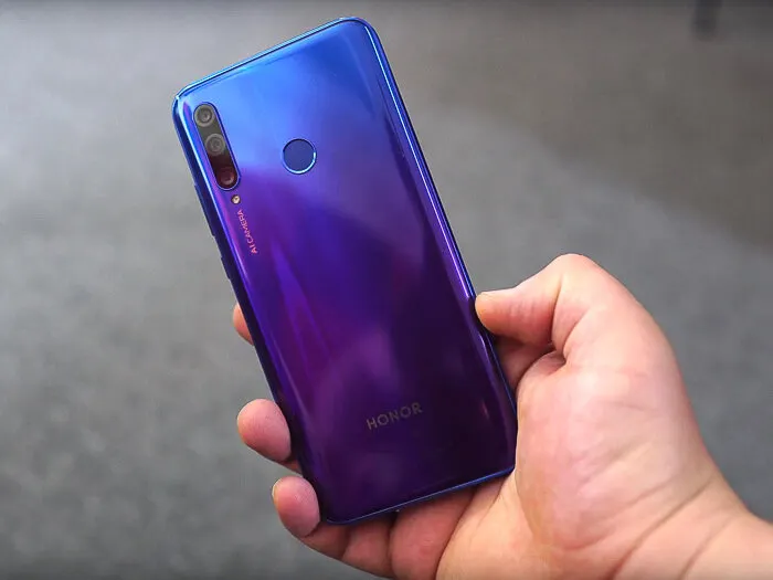 Honor 10i – самый бессмысленный девайс на рынке. Почему его нельзя покупать?