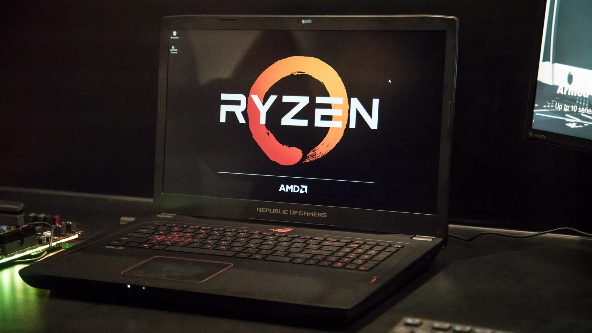 Стоит ли покупать ноутбуки на AMD Ryzen? А какой лэптоп взять? Тут — самая понятная инструкция