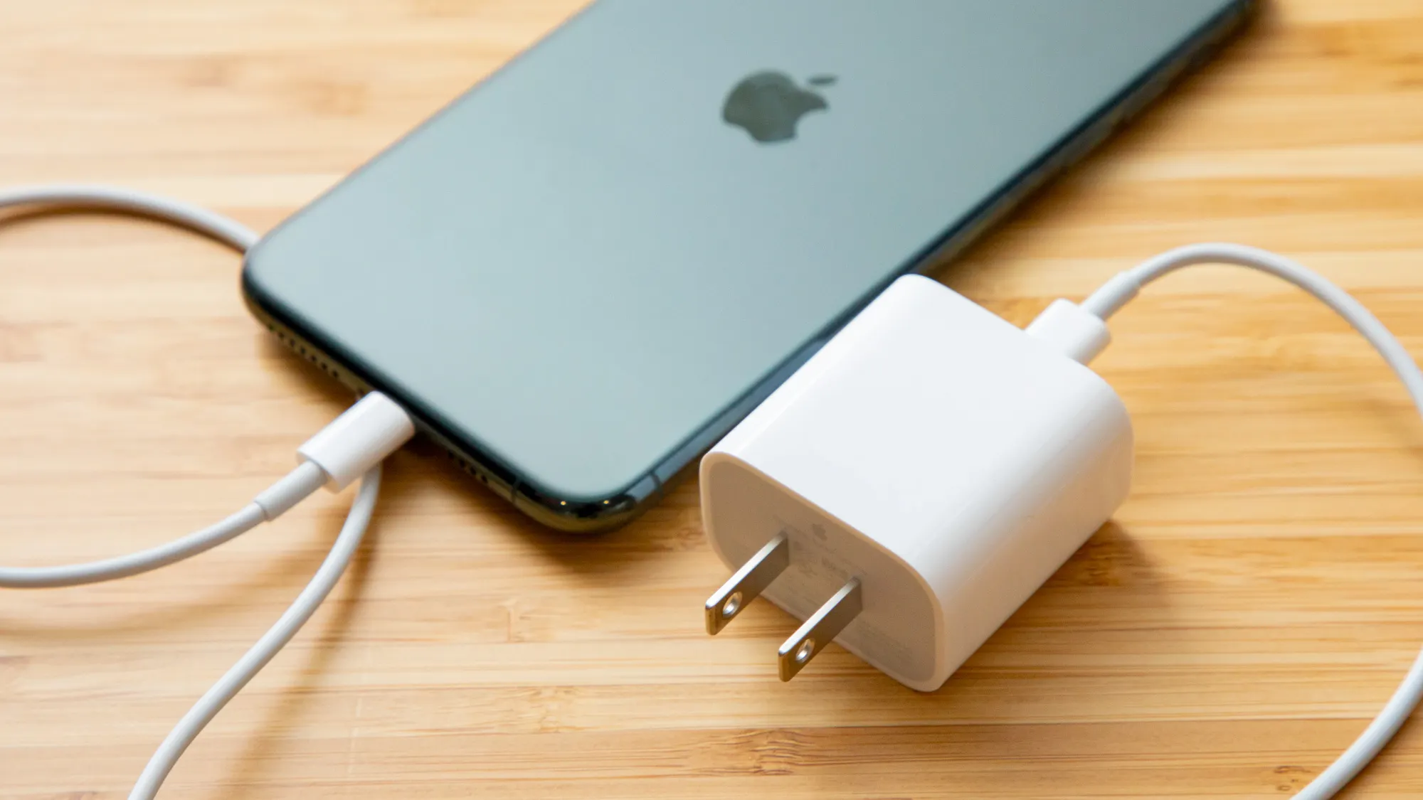 Новые iPhone получат разъём USB-C. Так решили в Европе – Аpple обязана подчиниться
