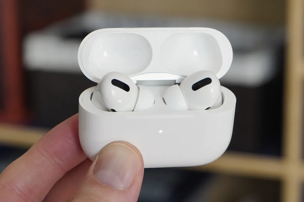 Фейковые AirPods Pro порвали AliExpress. Они стоят в 10 раз дешевле оригинала
