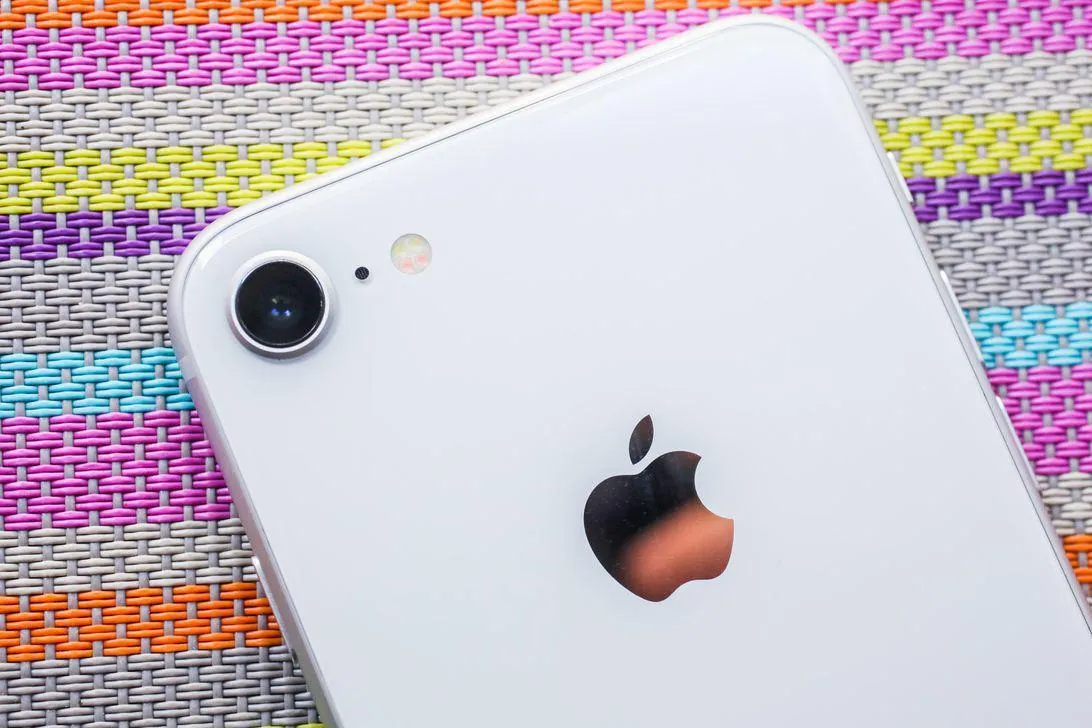 Когда выйдет iPhone SE 2? Есть маленький шанс, что сегодня