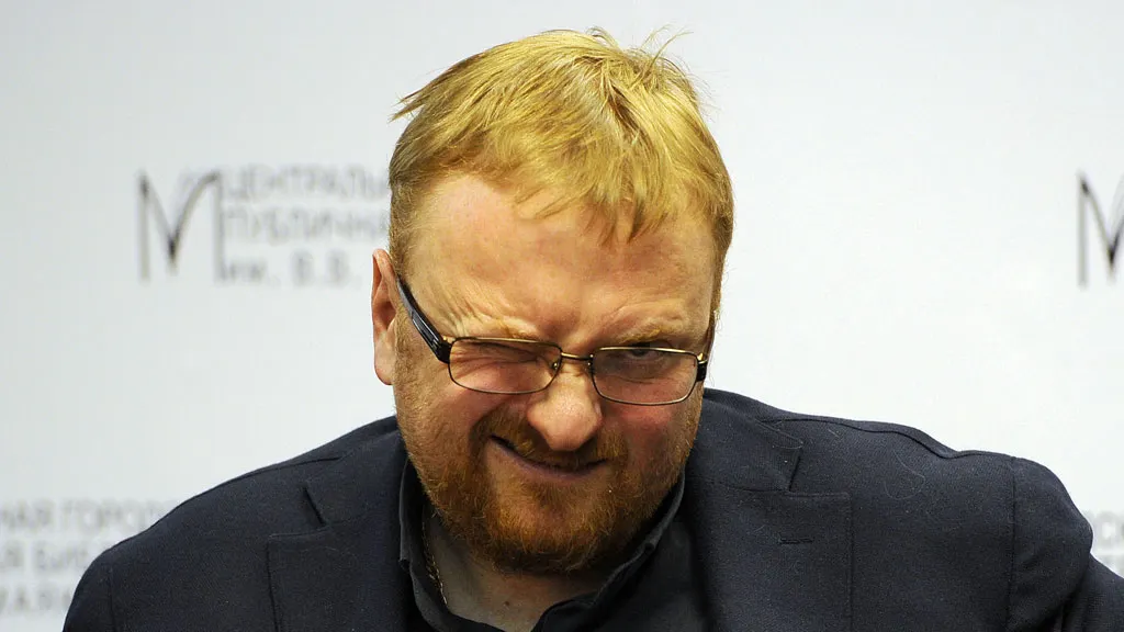 «За неудачные шутки и плагиат не посадят». Виталий Милонов заявил, что не пытался заткнуть Поперечного