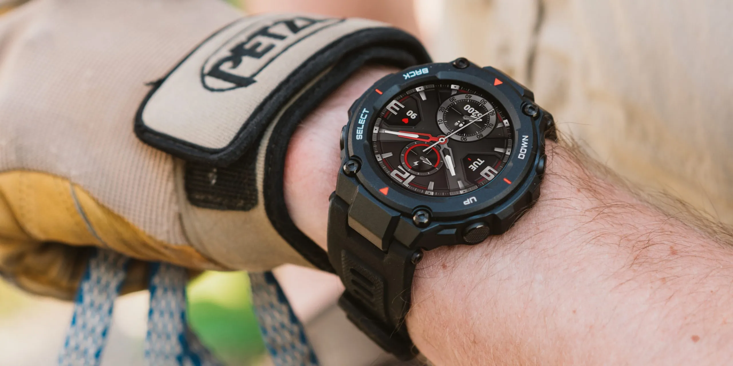 Крутые Amazfit T-Rex стали дефицитом в России. Где взять этот девайс?