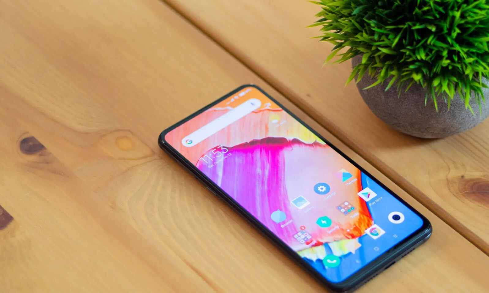 Главный хит Xiaomi отдают на 5 тысяч дешевле. Там куча памяти и отличный аккумулятор