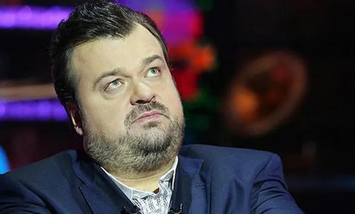 Если Дудь хочет дуэли с Соловьёвым, ему нужно позвать к себе Василия Уткина. Прямо сейчас