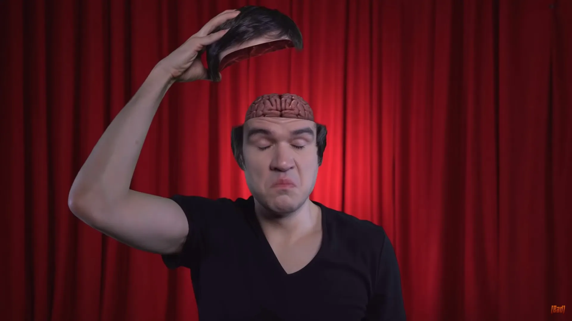 BadComedian перестал развиваться. Обзор фильма с Егором Кридом наглядно показал его стагнацию