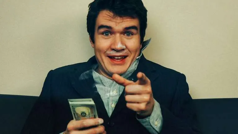 BadComedian дал интервью о жизни и деньгах. Не хочет зарабатывать больше и почти всегда сидит дома