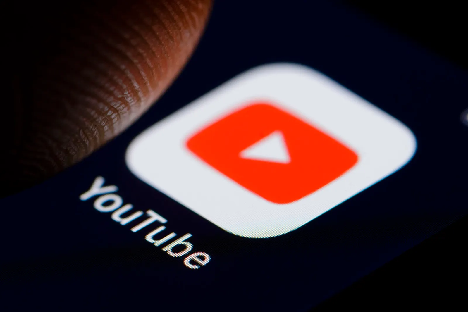 Как бесплатно смотреть YouTube без рекламы на смартфоне? Есть только один легальный способ