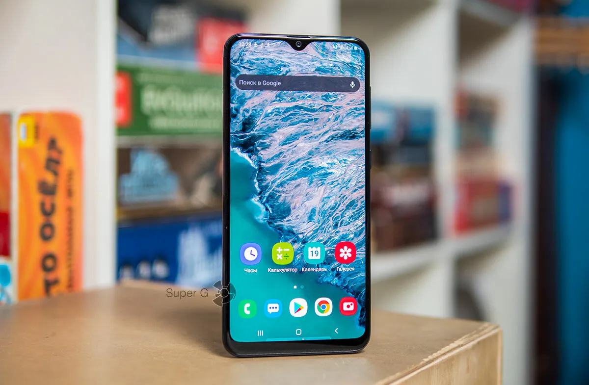 От прошлогоднего хита Samsung Galaxy избавляются в МТС. Стоит ли покупать?