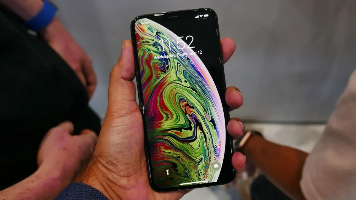 iPhone XS почти подешевел до психологической отметки. Это ультранизкая цена в кризис