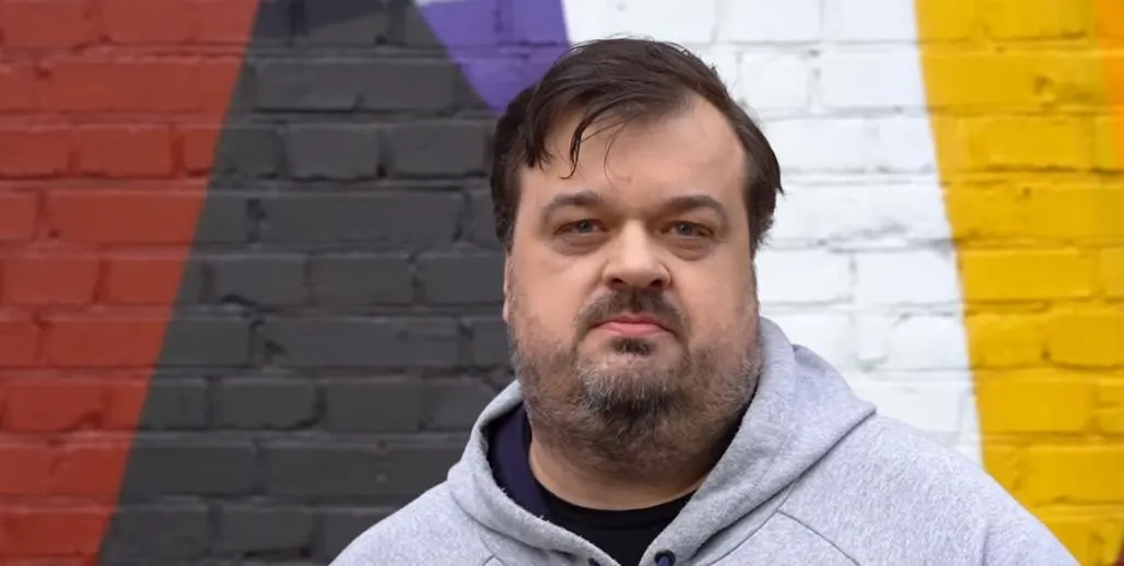 Канделаки и Дзюба обсудили Уткина на стриме. В ответ Василий посвятил Тине стихотворение, а Дзюбу послал