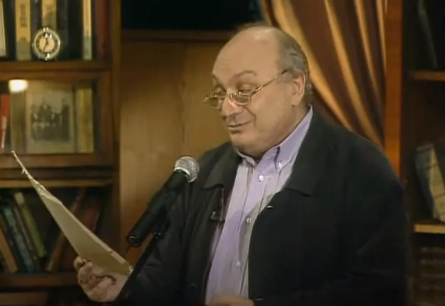 Люди называют Михаила Жванецкого пророком. В 1982-м он предсказал принудительную самоизоляцию и разрешения на выход из дома