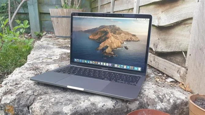 MacBook Pro 2020 приехал в Россию. Сколько стоит топовая версия ноутбука?