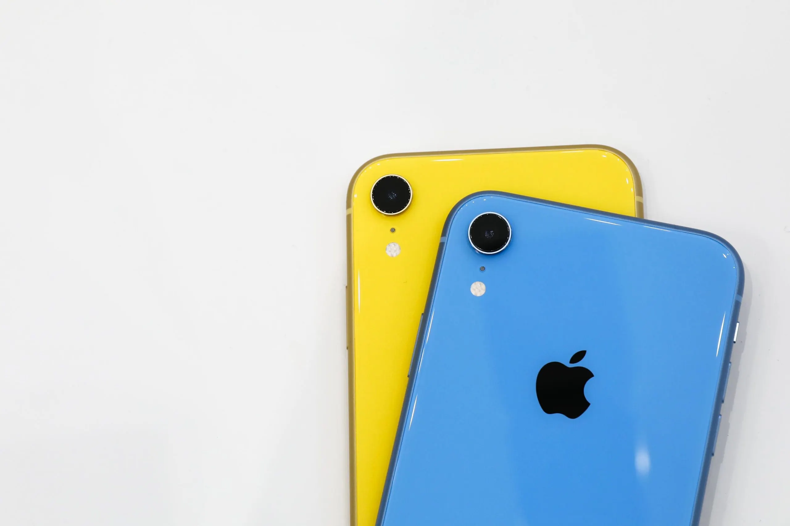 Обзор iPhone XR в 2022 году. Он устарел? Стоит ли своих денег? Что брать вместо него?