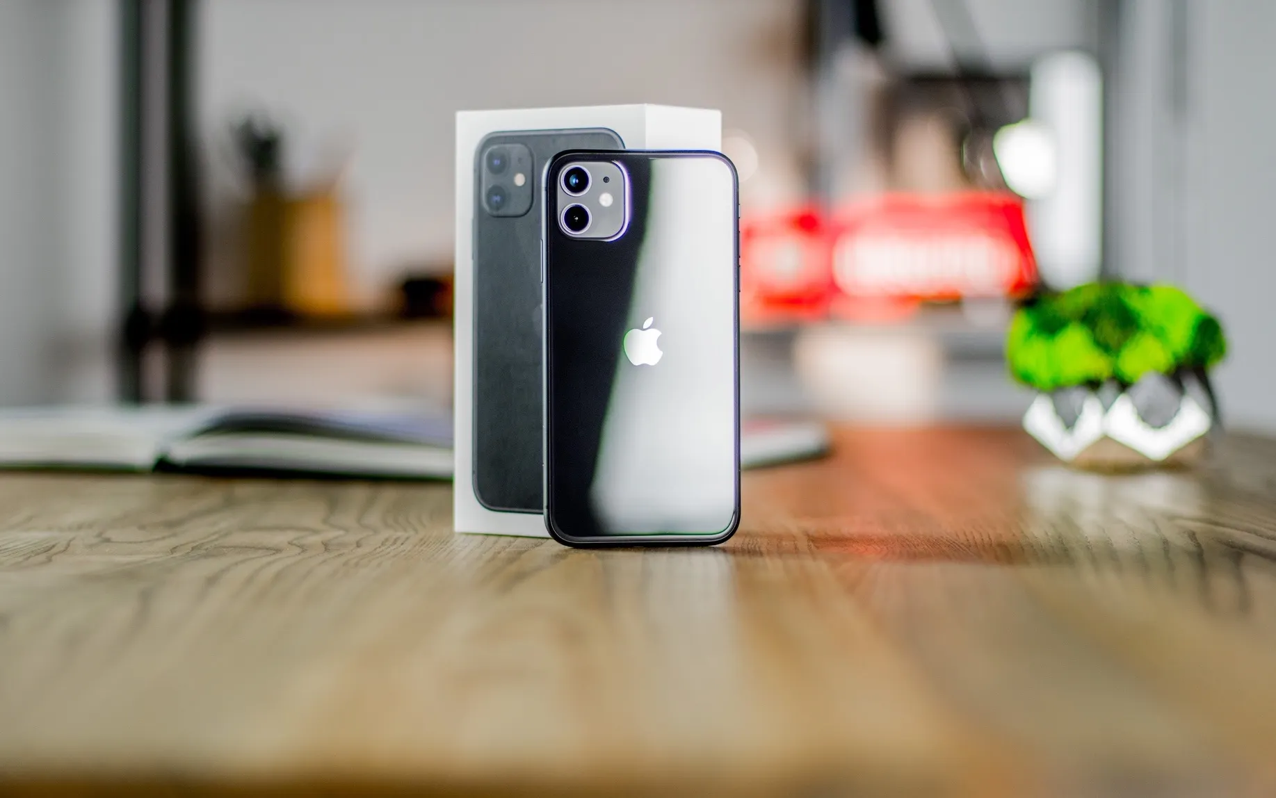 Самый крутой iPhone 11 с приятной скидкой в МТС. Режем цену одним словом