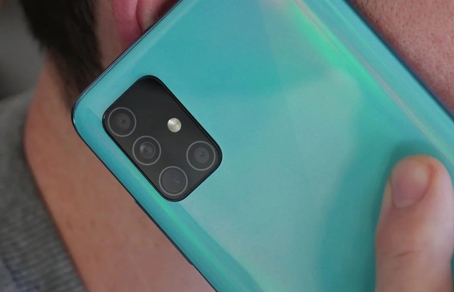 Samsung Galaxy A51 – самый популярный смаpтфон в России. Какие еще модели в топ-10 Маркета?