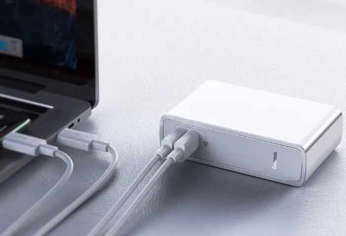 Xiaomi выпустила самую удобную зарядку в мире. Это и адаптер, и пауэрбанк