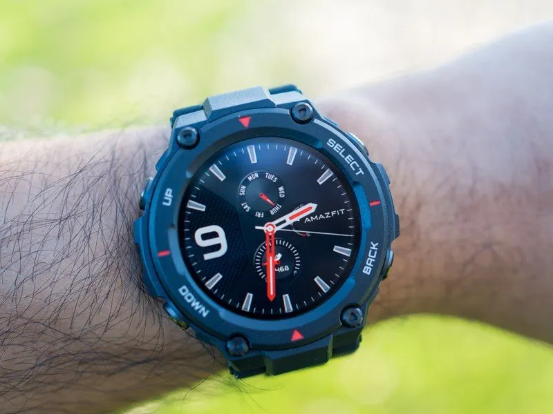 От неубиваемых часов Amazfit избавляются на Али. Гаджет еще никогда не стоил так дешево