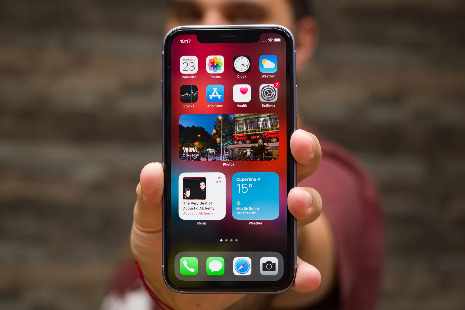 Секретные фичи iOS 14: детектор звуков, фоновые действия и отзеркаленные селфи