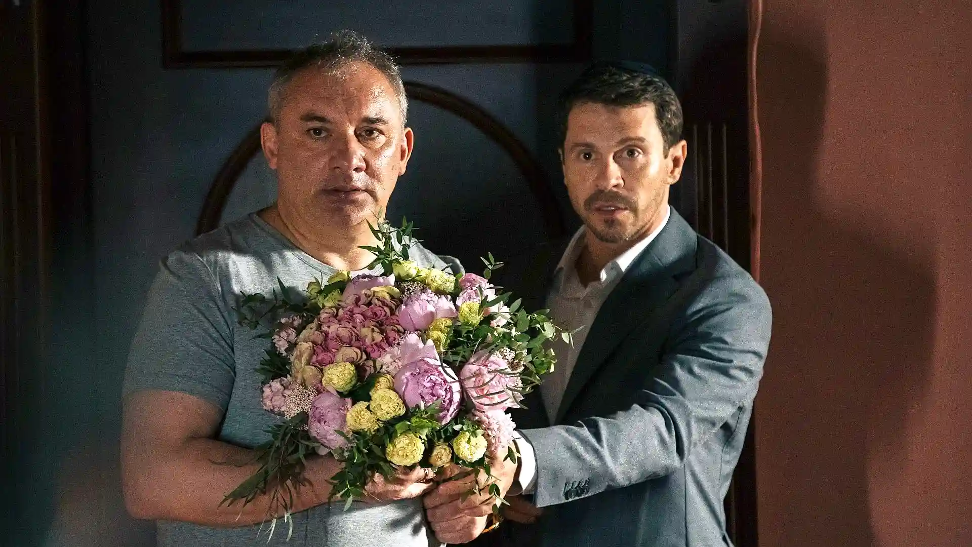 Быдло-комедия от ТНТ и еще семь ожидаемых российских сериалов. Что смотреть, а от чего плеваться?