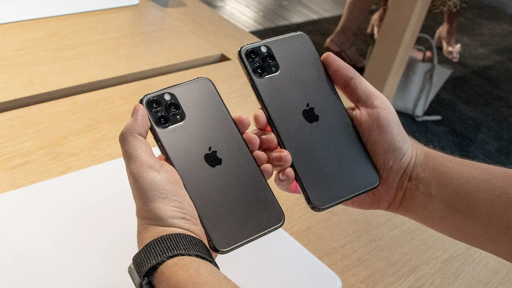 В МТС огромные скидки на флагманские iPhone. Режут десятки тысяч рублей