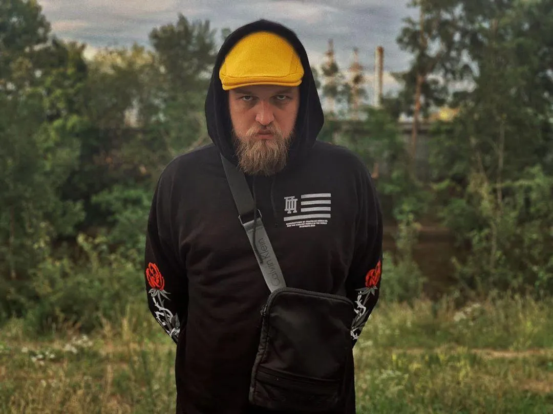 Группа «Грязь» выпустила песню от лица Коли Лукашенко. Трек называется «Перемен» и рассказывает о протестах в Беларуси