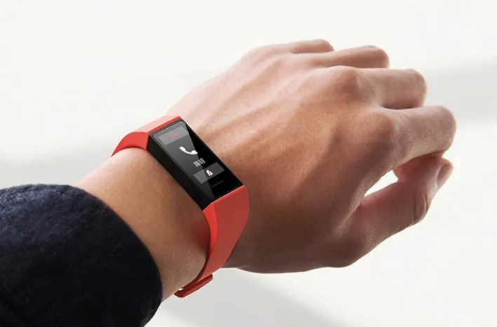 Анонсирован Xiaomi Mi Band 4C. Это копия другого фитнес-трекера бренда
