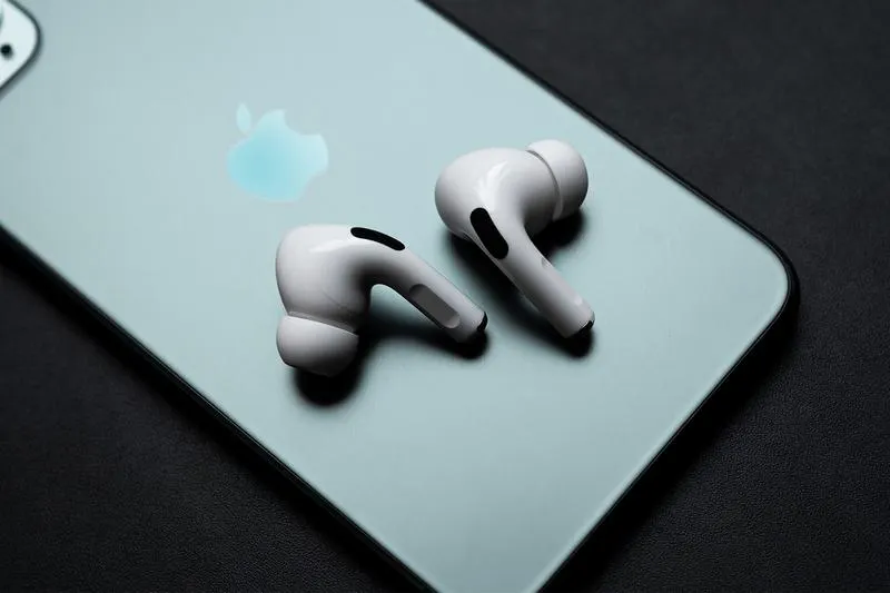 Кажется, маркет «Беру» продает фейковые AirPods Pro. Это не единичный случай