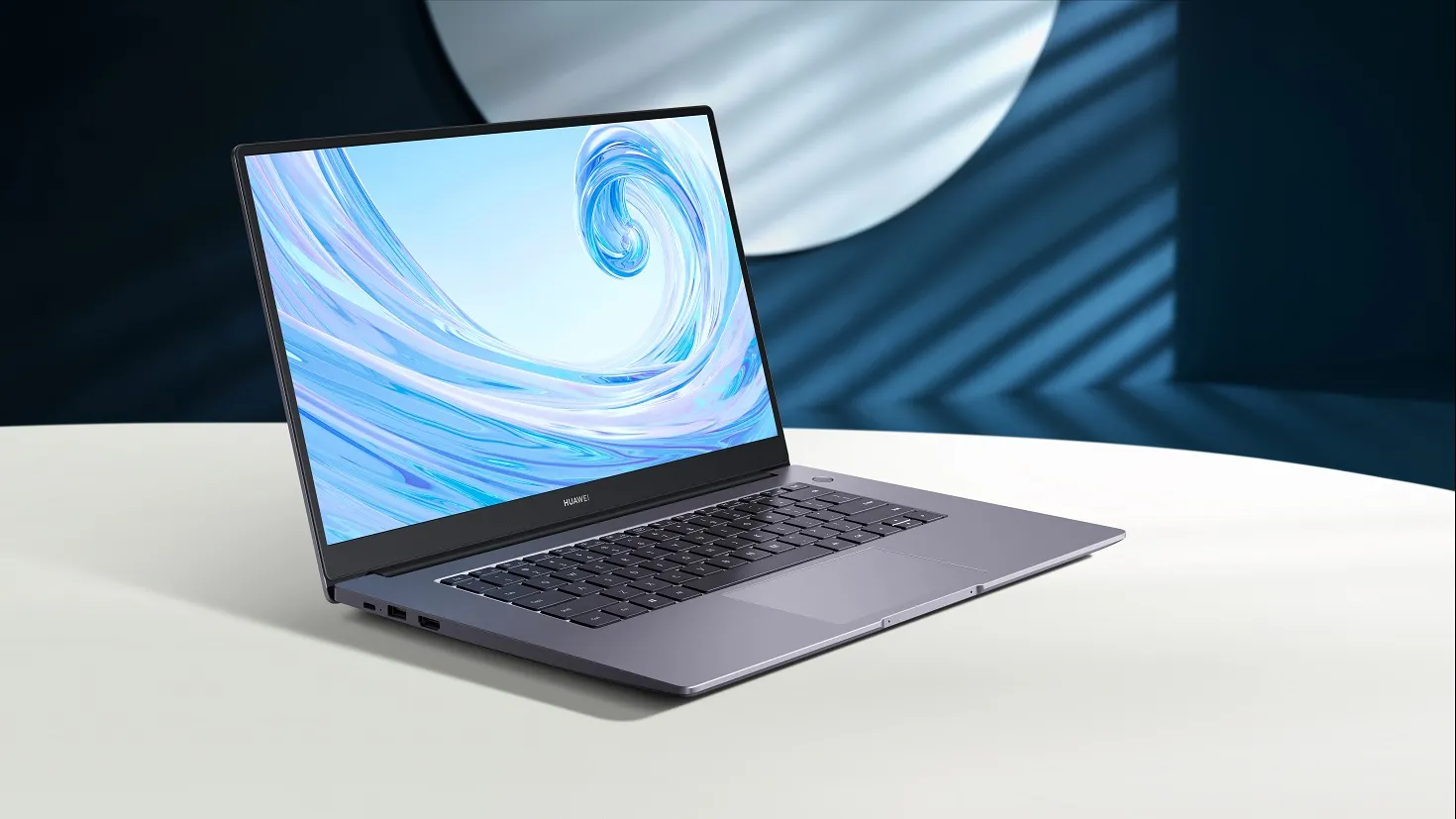 Убийц MacBook Air от Huawei сливают в «М.Видео». Какие модели брать, а какие нет?