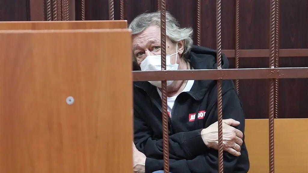 На Авито можно купить билеты на суд над Михаилом Ефремовым за полмиллиона рублей. Или всё-таки нельзя?