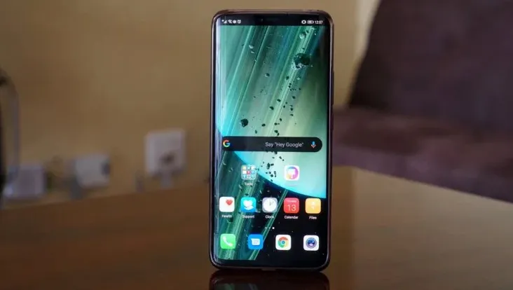 У Xiaomi Mi 10 Ultra есть не только бомбическая камера. Дисплей тоже лучший на рынке