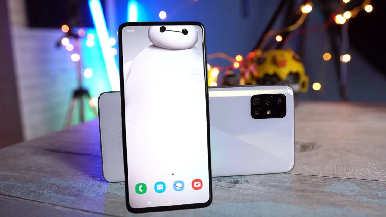 Рассекречен Samsung Galaxy A52. Это новый суфблагман корейцев с крутой камерой