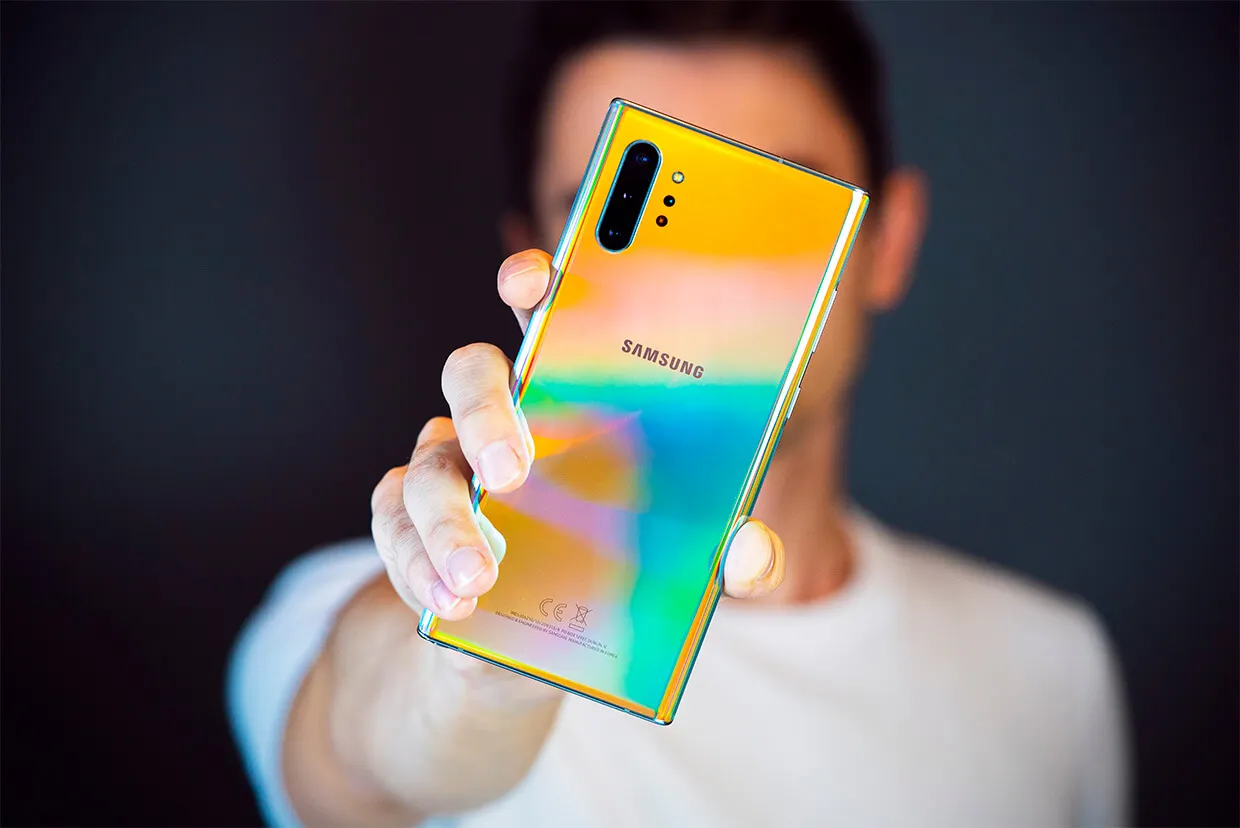 Samsung Galaxy Note 10 заметно подешевел. Но надо ли брать?