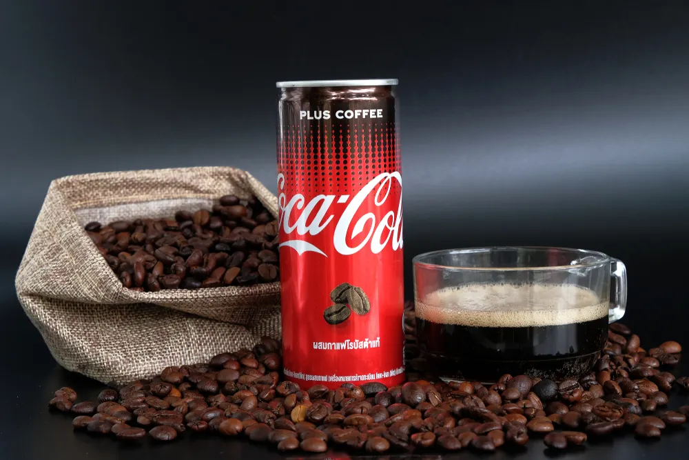 Coca-Cola будет продавать кофе. Сколько стоит пачка в России?