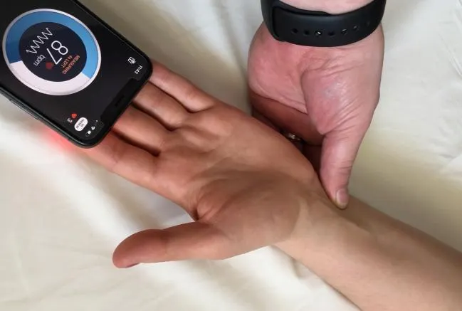 Xiaomi Mi Band не нужен? Смартфоны бренда научились измерять пульс сами