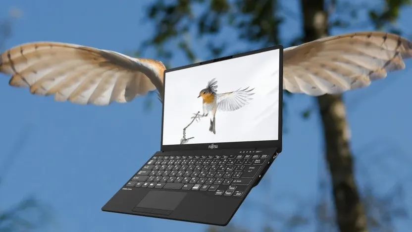 Вышел самый легкий ноутбук в мире. Он в два раза легче, чем MacBook Air