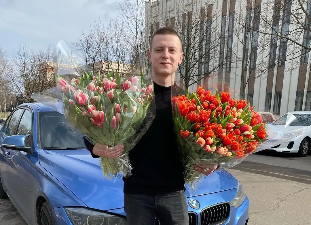 Стример Мелстрой избил девушку во время прямого эфира. Фото и видео побитой дамы – жуть