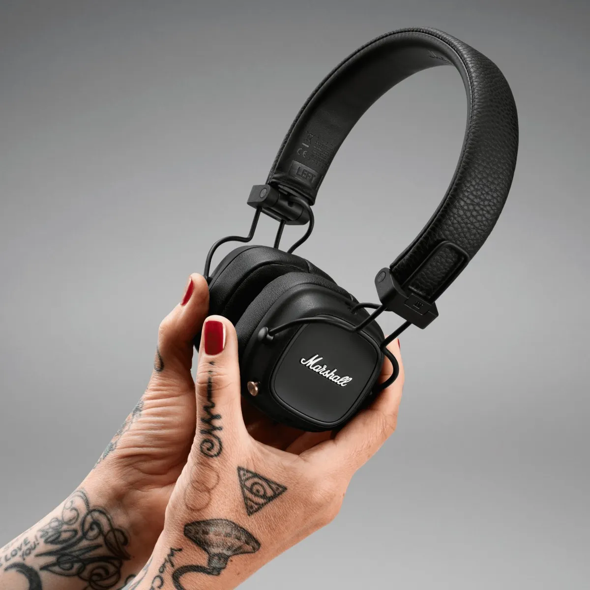 Marshall Major IV – новые наушники культового бренда. У них адская автономность