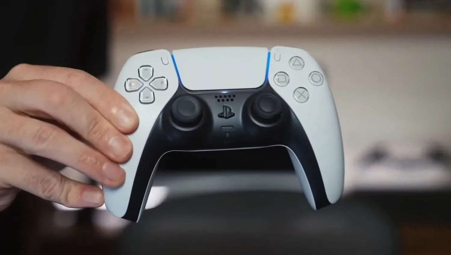 Sony PlayStation 5 стоит слишком дорого? В 2021 году выпустят дешевую версию игровой приставки