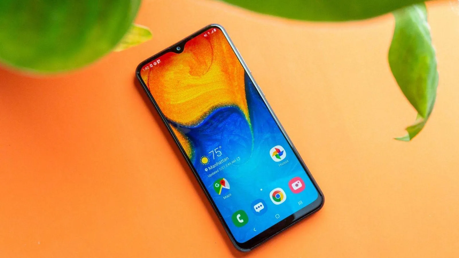 Лучшие смартфоны до 10 тысяч рублей. Samsung Galaxy и еще 4 топовых варианта